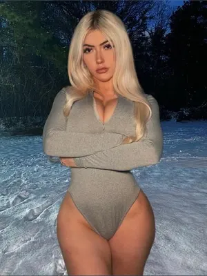 aprilhills OnlyFans