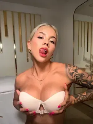 Waifu Cristal OnlyFans profile photo