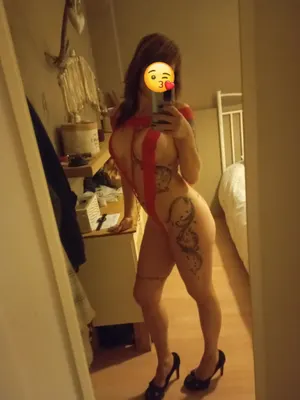 laura sexy OnlyFans