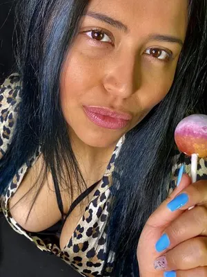 mamicolombiana OnlyFans