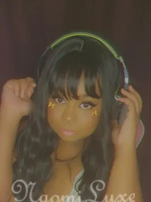 naomiluxe_free OnlyFans
