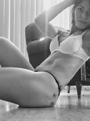 nicollelatingirl OnlyFans