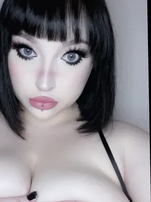 nikkitagothfree OnlyFans