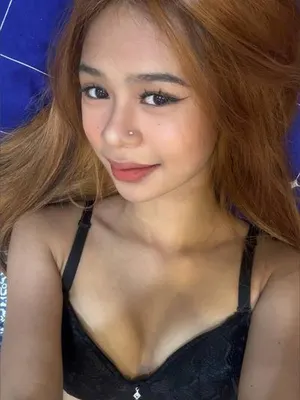 queeniemeetsworld OnlyFans
