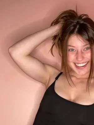 onegirlnextdoor OnlyFans